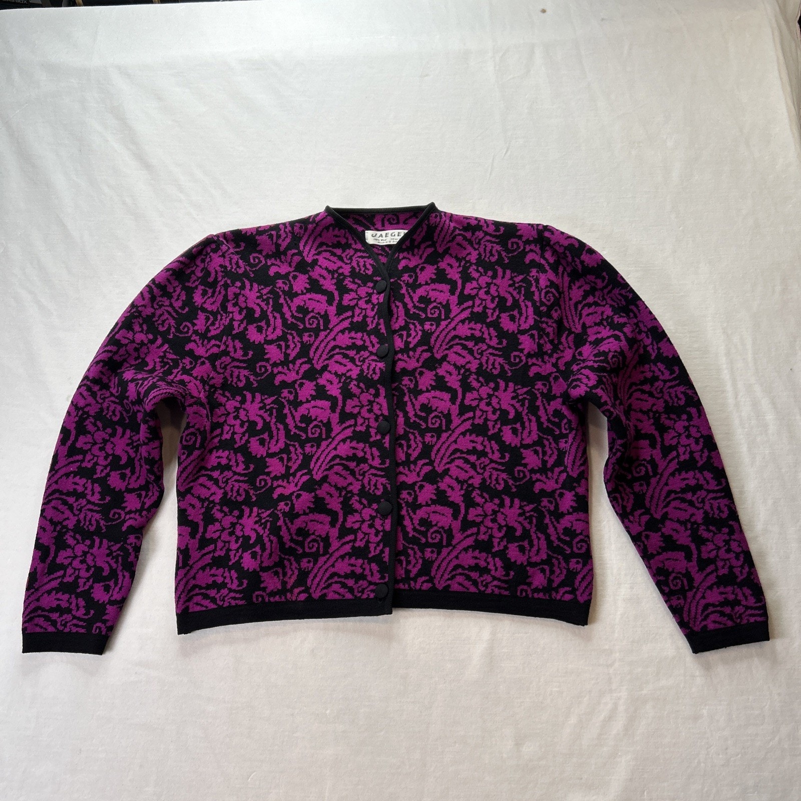 Vntg Jaeger Fuchsia / Black Floral Sweater Made In Great Britain 100% Wool Sz 38